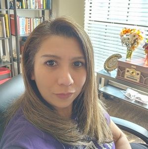 Meet your Posher, Casey